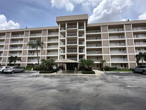 Building Photo - 2651 S Course Dr