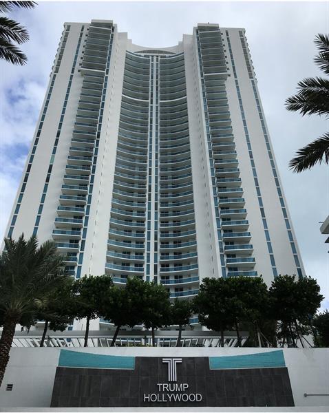 Building Photo - 2711 S Ocean Dr