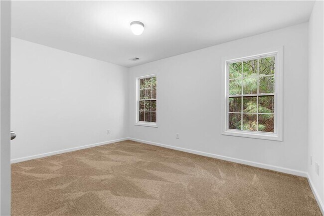 Building Photo - 80 Castle Ct