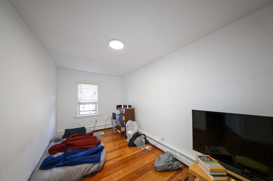 Building Photo - 17 Princeton St