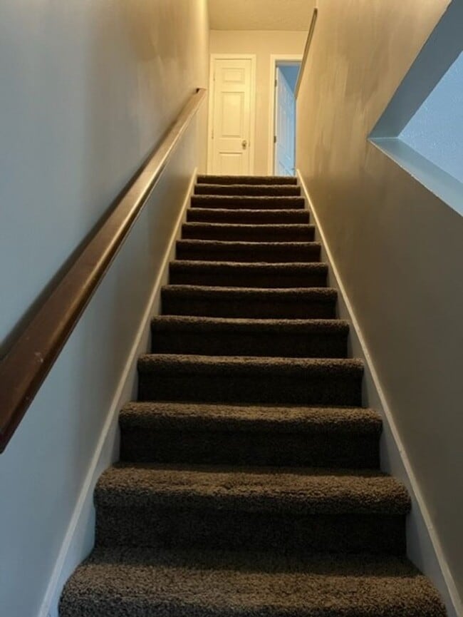 Building Photo - Housing