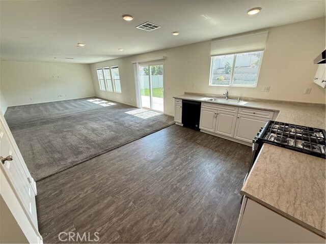 Building Photo - 672 Suukat Ct