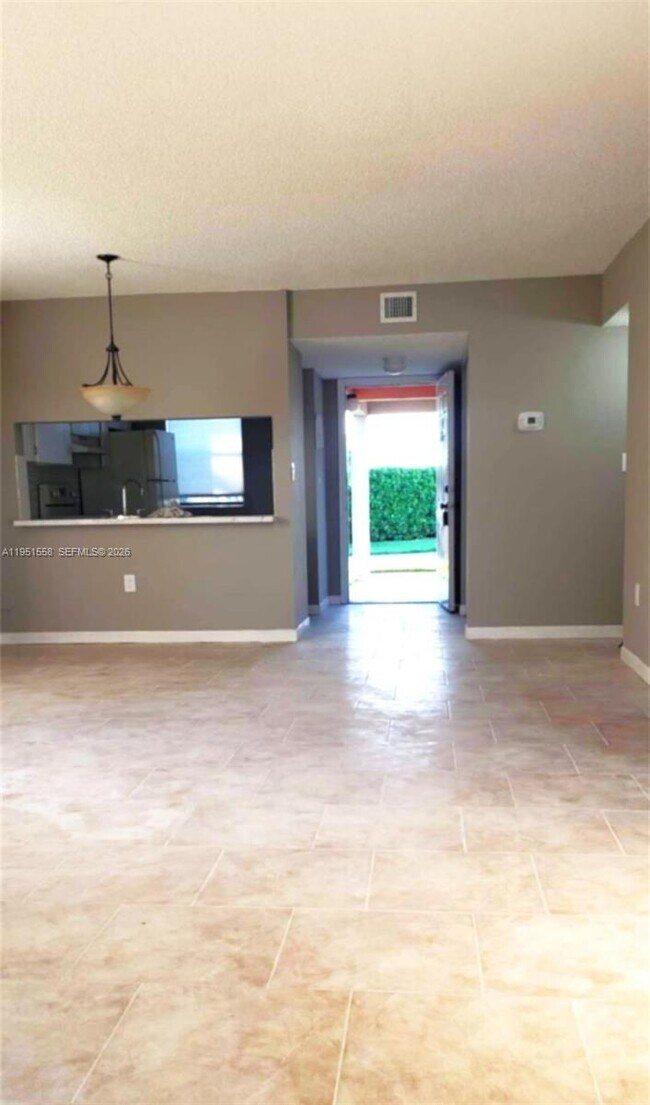 Building Photo - 5200 NW 31st Ave