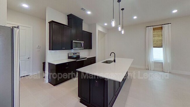 Building Photo - 1056 Maverick Dr