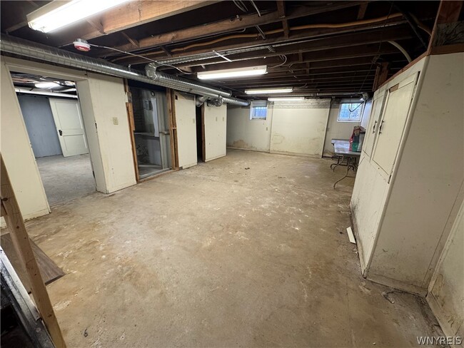 Building Photo - 117 Humboldt Pkwy