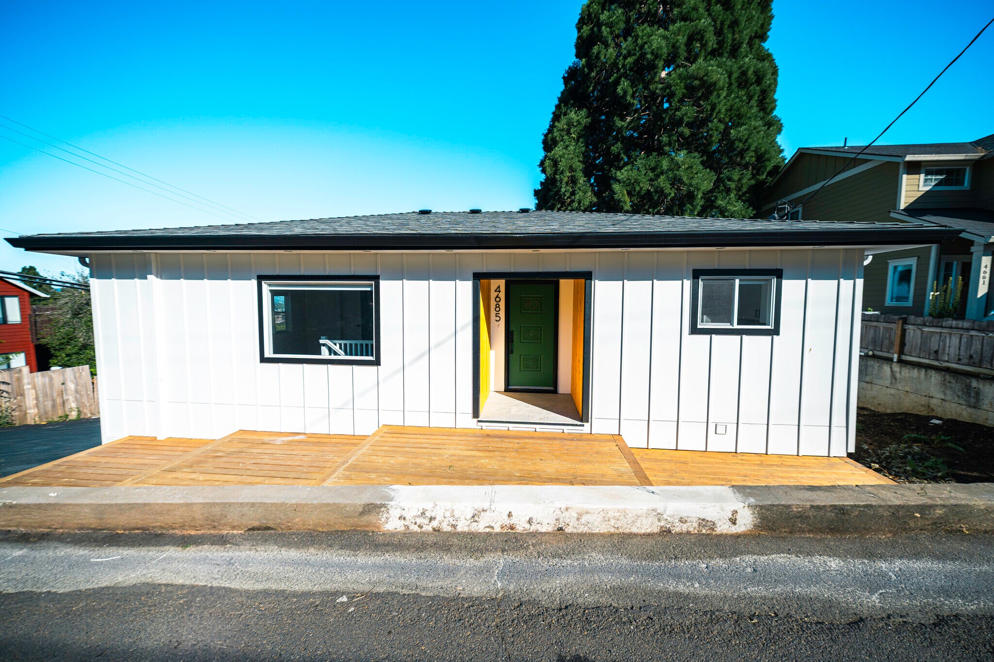front of the house - 4685 Riverview Ave