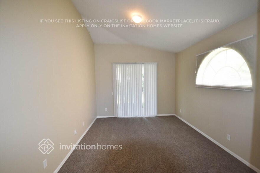 Building Photo - 12908 Lake Ventana Dr