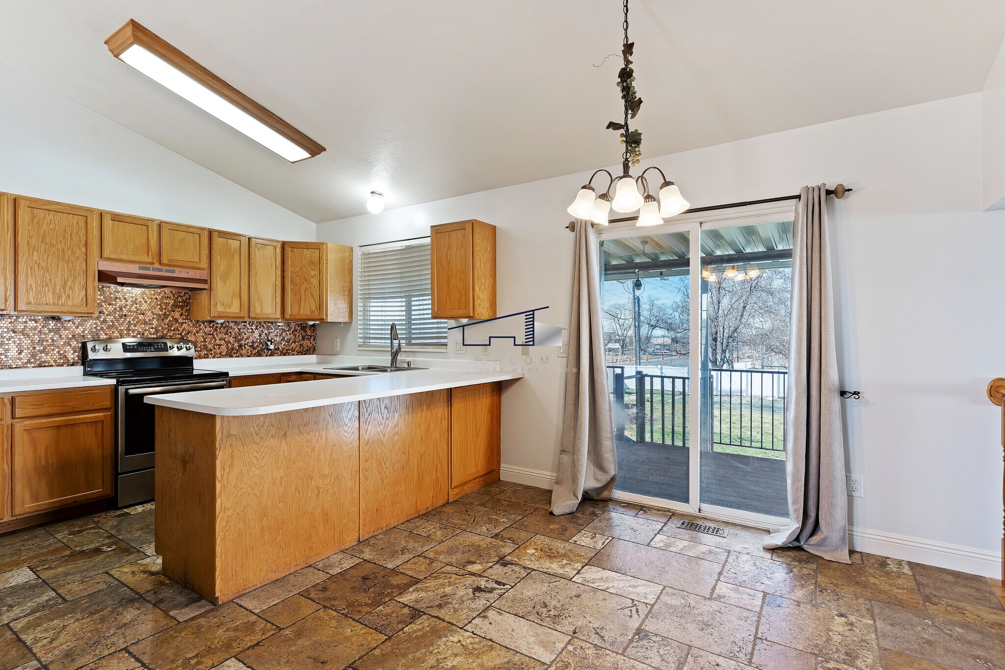 Building Photo - 5589 S 3275 W