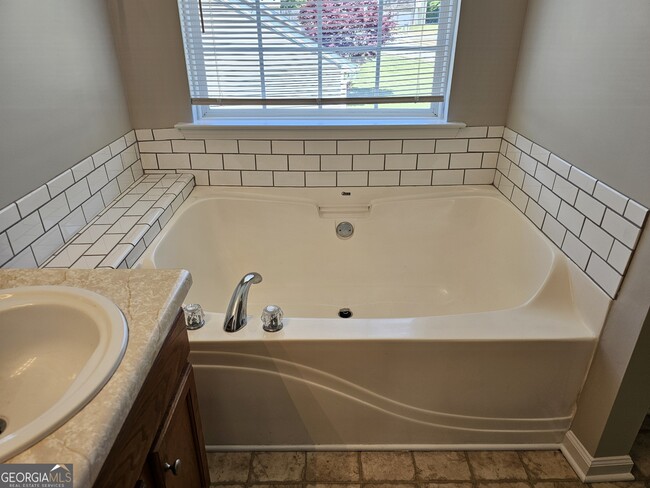 Building Photo - 502 Stonewood Pl