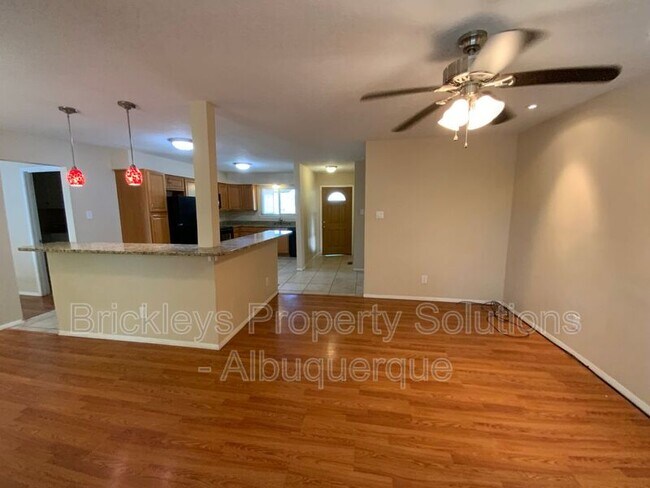 Building Photo - 2440 Algodones St NE