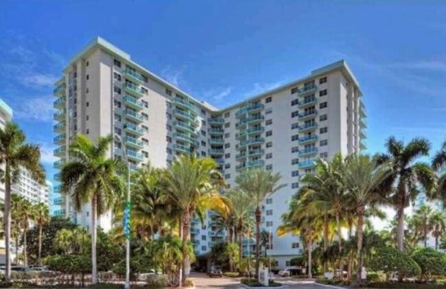 Building Photo - 3801 S Ocean Dr