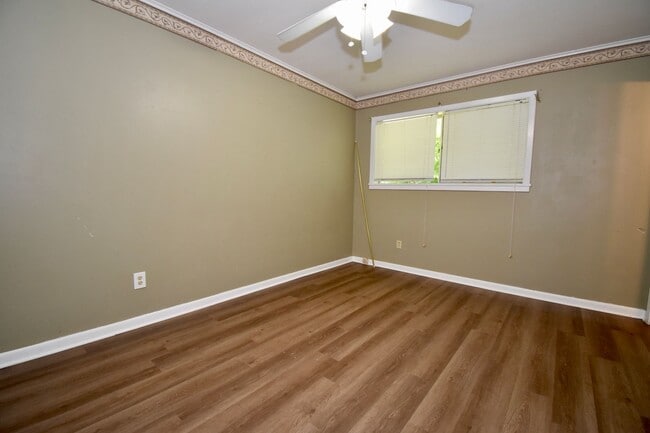 Building Photo - 3 Bed, 2 Bath Home in Ruston