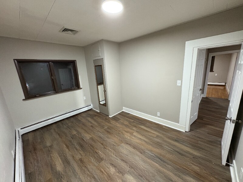 Building Photo - 75 Whiting St