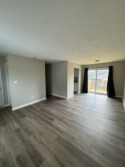 Building Photo - 2114 Vandivere Rd