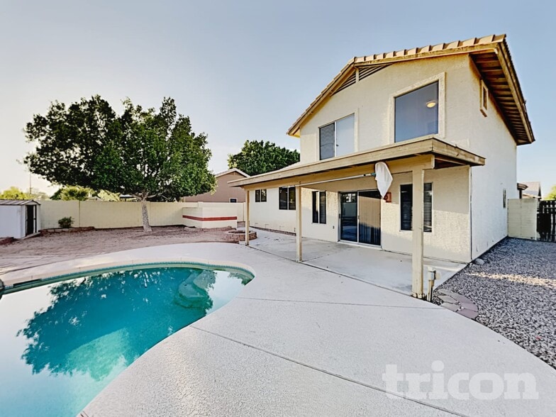 Building Photo - 6604 E Fairbrook St