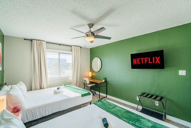 Building Photo - 8550 E McDowell Rd