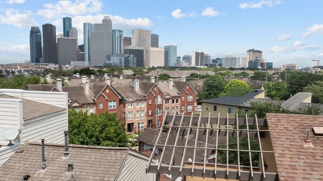 Building Photo - 2120 Genesee St