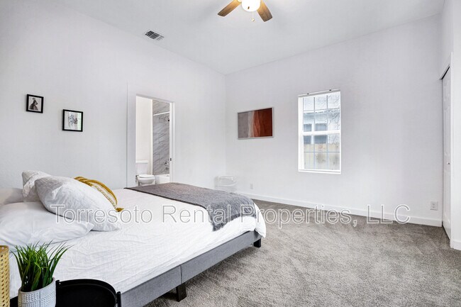 Building Photo - 226 Porter St