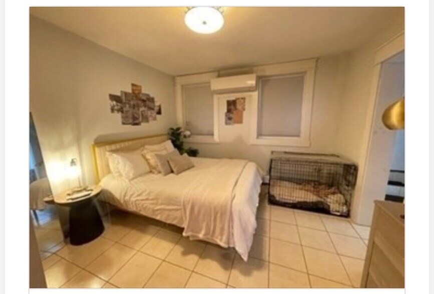 Building Photo - 11 Irving St