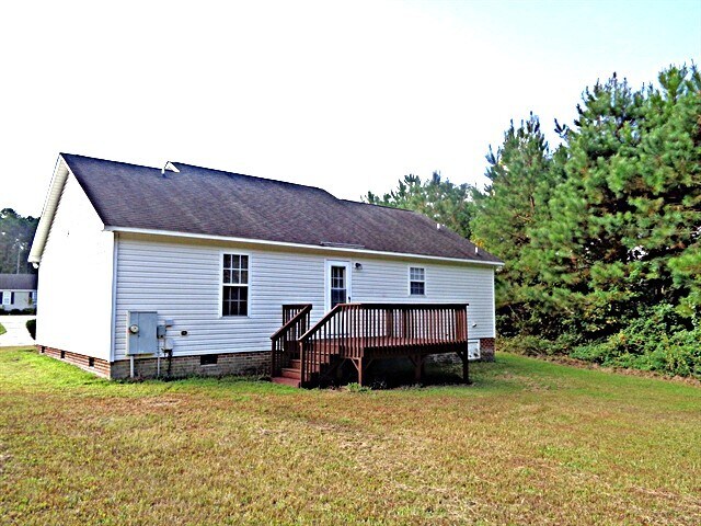 Building Photo - 193 Clear Water Dr