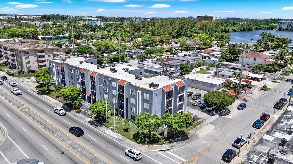 Building Photo - 6825 W Flagler St