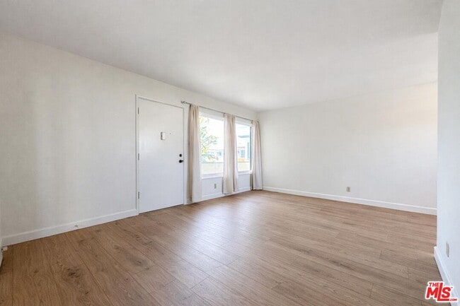 Building Photo - 2041 Euclid St