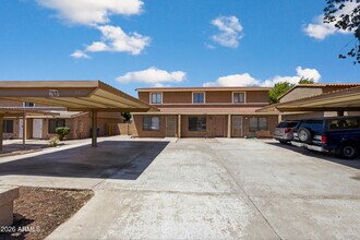 Building Photo - 6166 E Glencove St