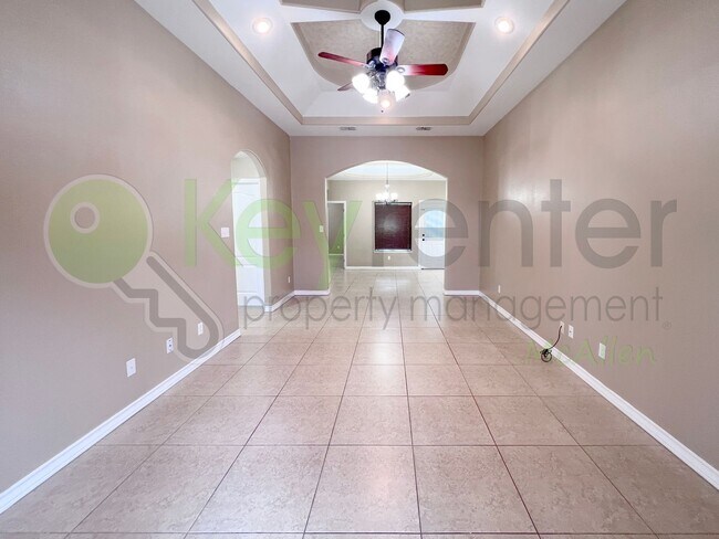Building Photo - Beautiful 3b /2 bath home in McAllen