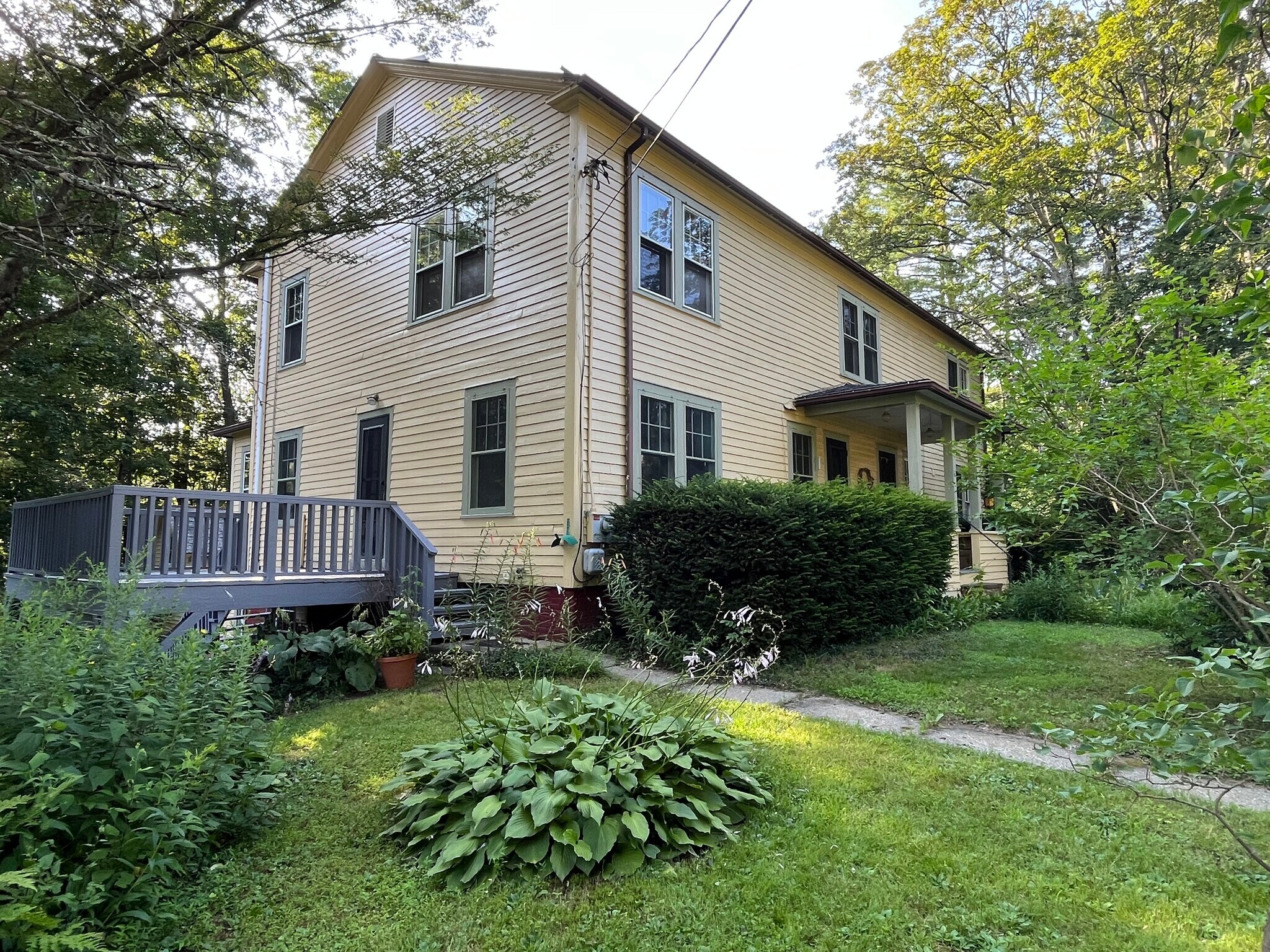 Building Photo - 42 Grove Ave