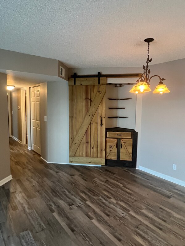 Building Photo - 2257 Huntingdon Dr