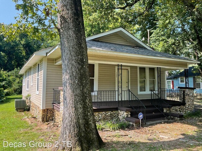 Building Photo - 3 br, 1 bath House - 125 20th Avenue NE
