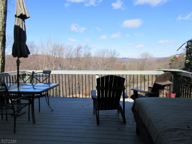 Building Photo - 416 Springbrook Trail