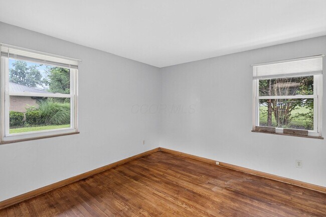 Building Photo - 119 Sunnyside Ln