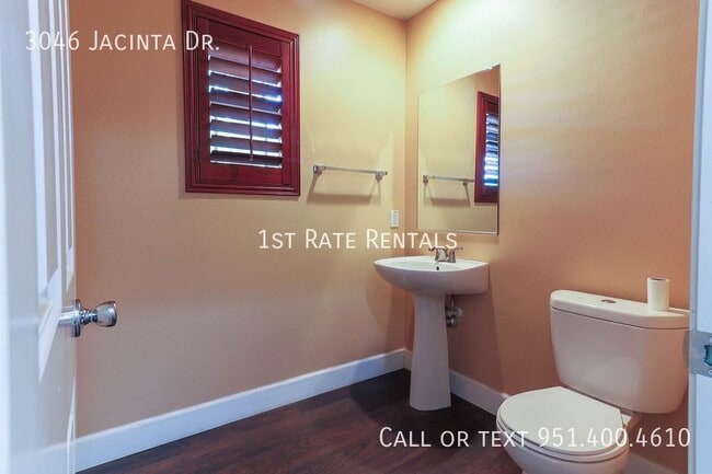 Building Photo - 3046 Jacinta Dr