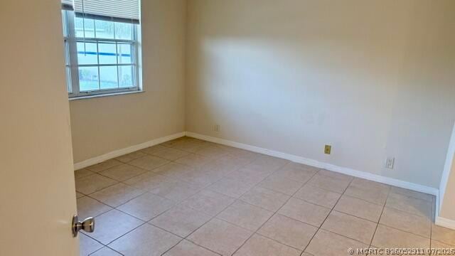 Building Photo - 1520 SE Royal Green Cir