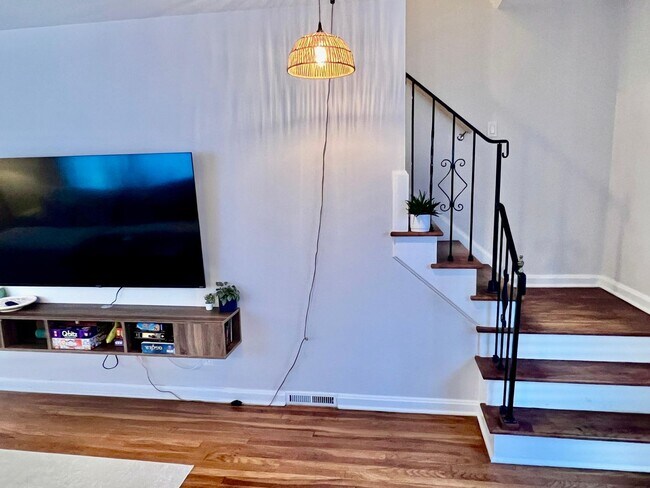 Building Photo - Charming 3-Bedroom Home in Cleveland Heights