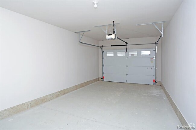 Building Photo - 54246 Baypoint Dr