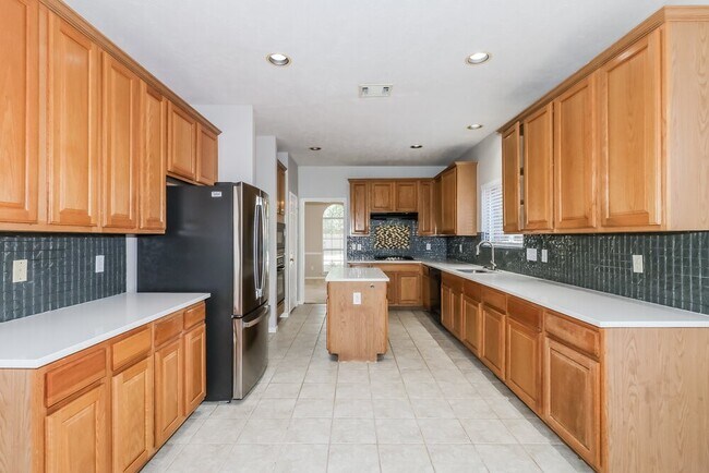 Building Photo - 15526 Oxenford Dr