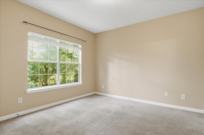 Building Photo - 1202 Walden Park Dr