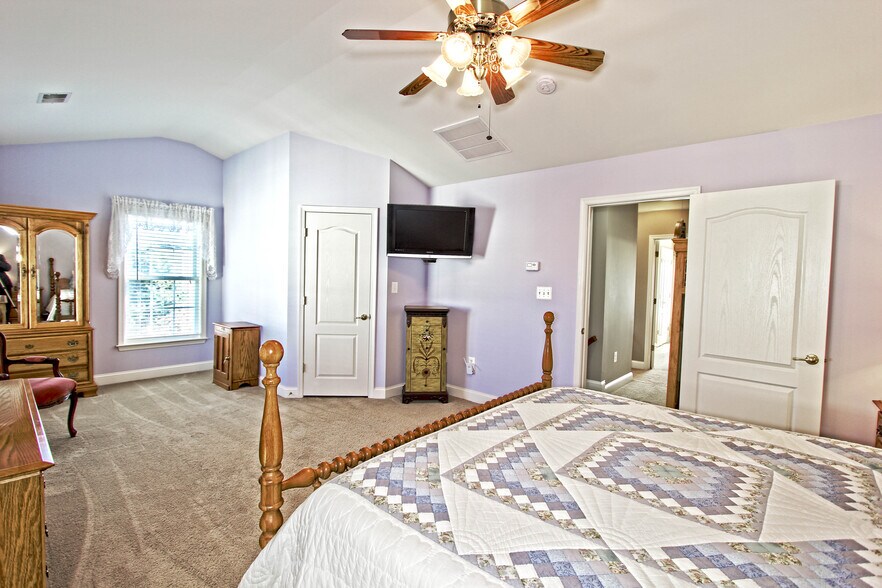 Building Photo - 4083 Walnut Cove Cir