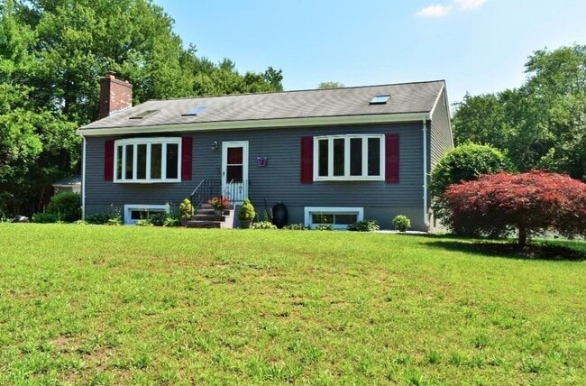 Primary Photo - 77 Pleasant St