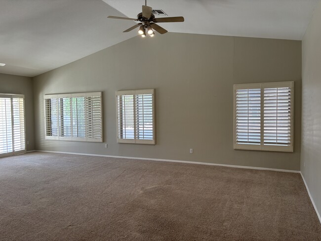 Building Photo - 15011 W Verde Ln