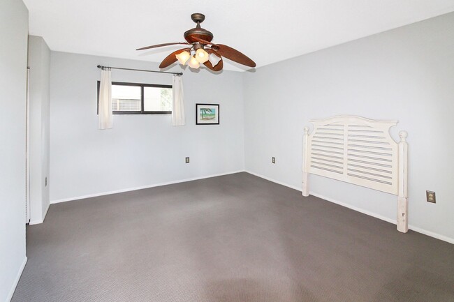 Building Photo - Pine Run Annual Condo for Rent