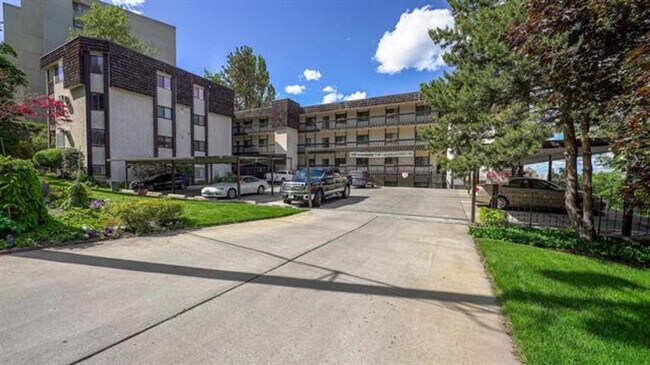 Building Photo - Park Terrace South Hill Condo 2 Bedroom 2 Bath with Gorgeous Views