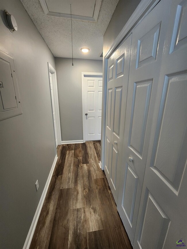 Building Photo - 201 Millside Dr
