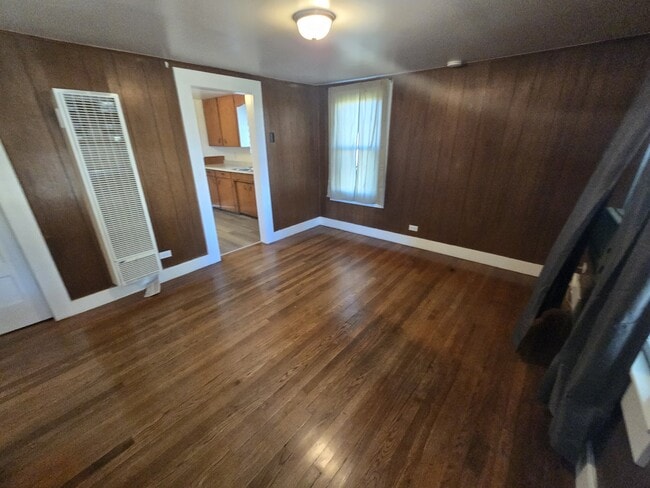 Building Photo - 316 N Walnut St