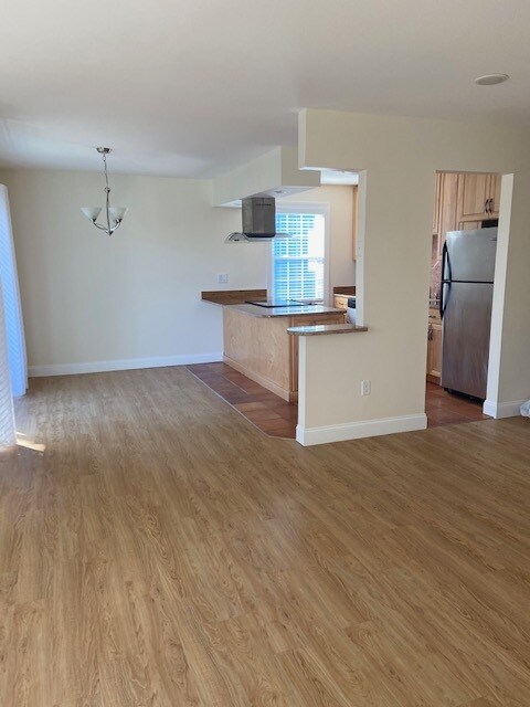 Building Photo - 158 N Twin Oaks Ter