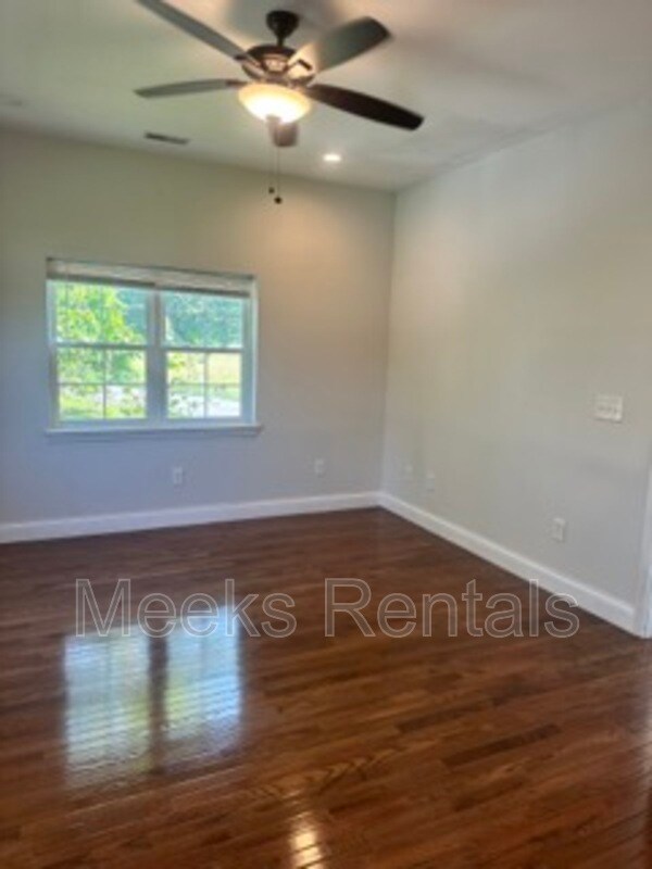 Building Photo - 104 Sunnybrook Dr