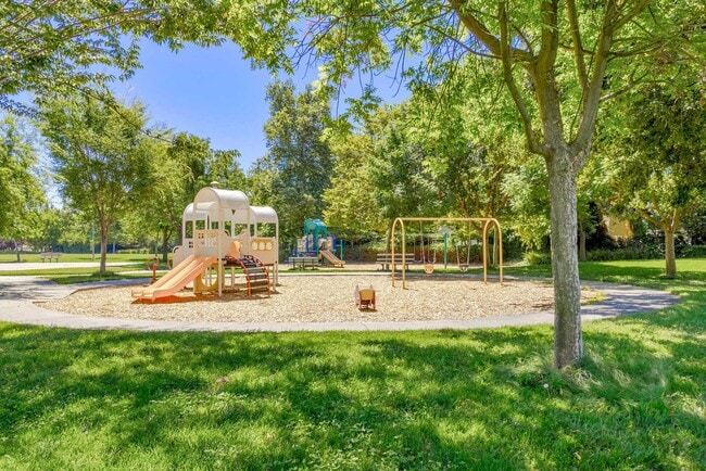 Building Photo - South Davis Home in quiet Cul-de-sac