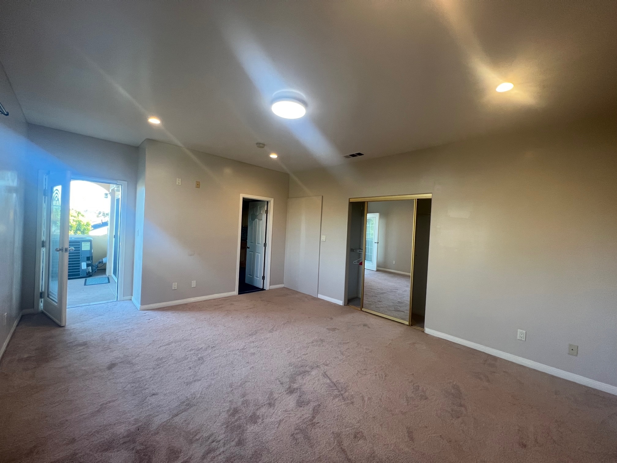 Building Photo - 13606 Shoup Ave